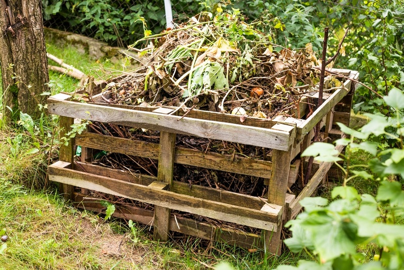 DIY: How to Make a Compost Bin