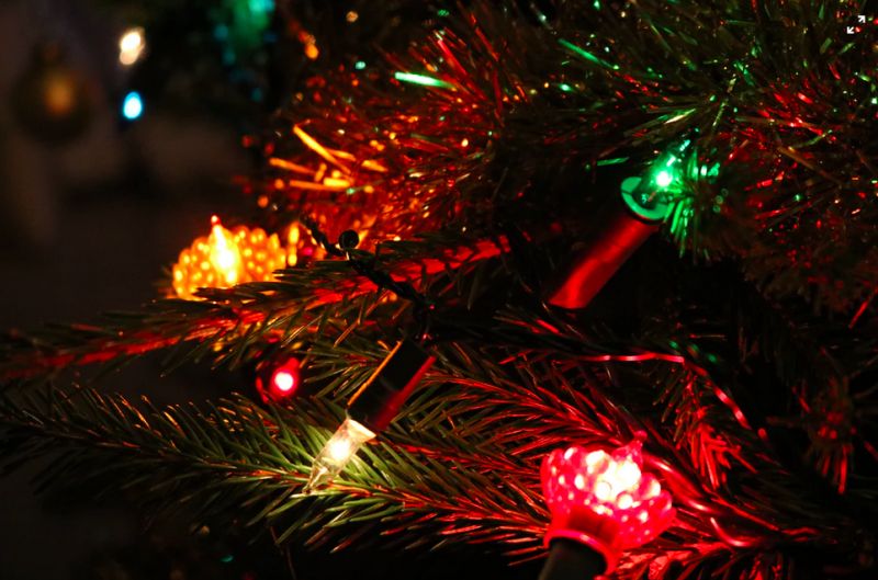 Light up shop xmas tree